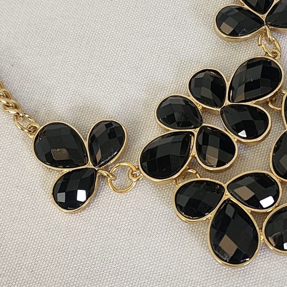 Gold and Black Floral Bid Necklace and Teardrop Earrings Set - Picture 8 of 11